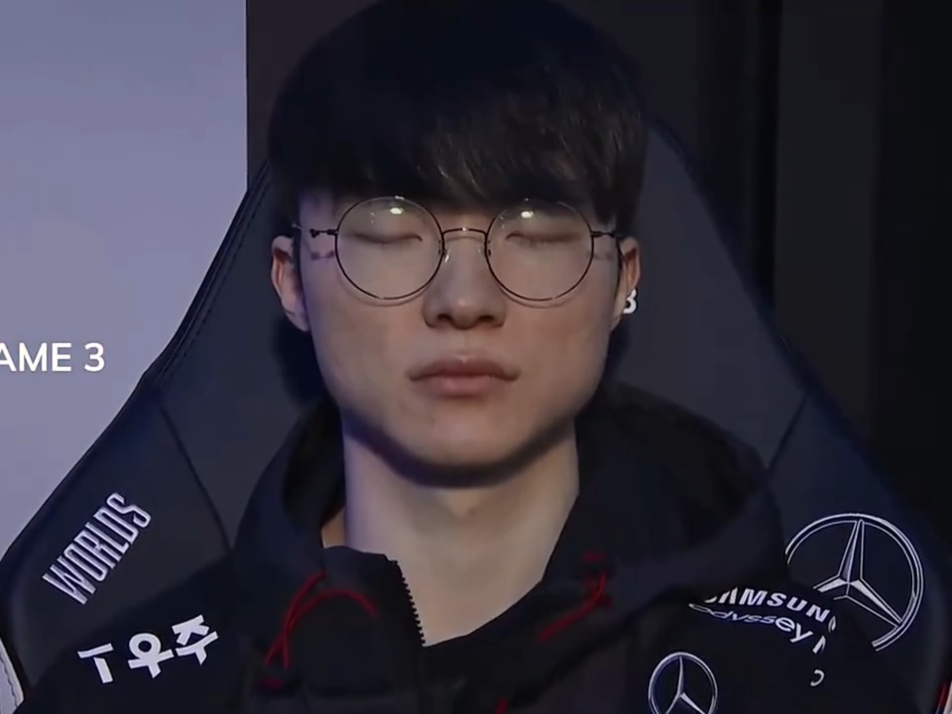 问鼎-晋级下一阶段引发热议！，Faker在中国队比赛中比赛规则变更赢得满堂喝彩的简单介绍