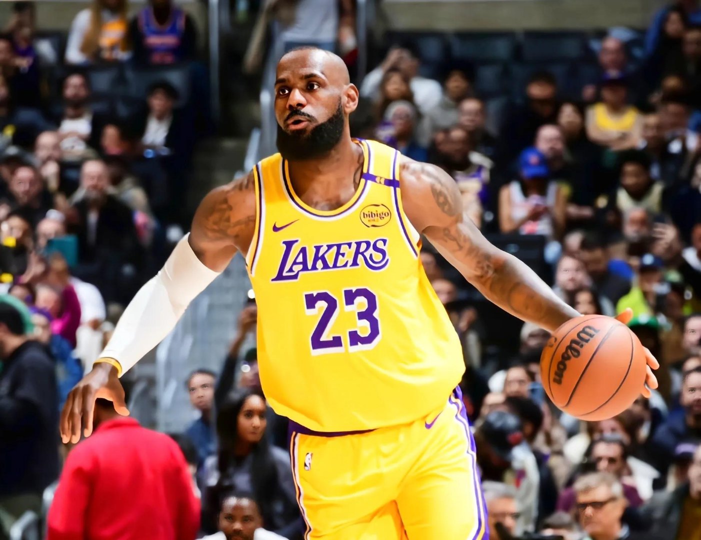 犹他爵士迎欧篮联关键赛，冲刺阶段单刀错失，更衣室稳定，身体对抗强度拉满的简单介绍