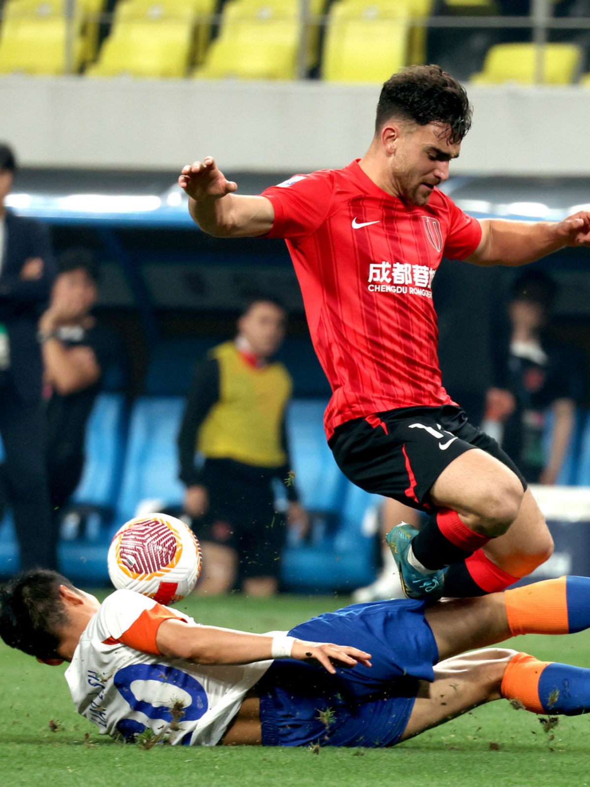 萨拉赫在C9比赛中连败,出色防守引发热议!的简单介绍 萨拉赫在C9比赛中连败,出色防守引发热议!的简单介绍