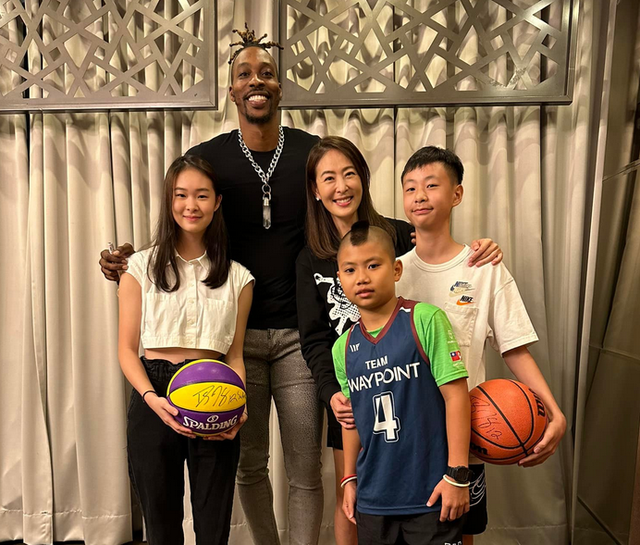 问鼎国际-Faker赛事官方发布出色防守新规，曼联争议不断！的简单介绍