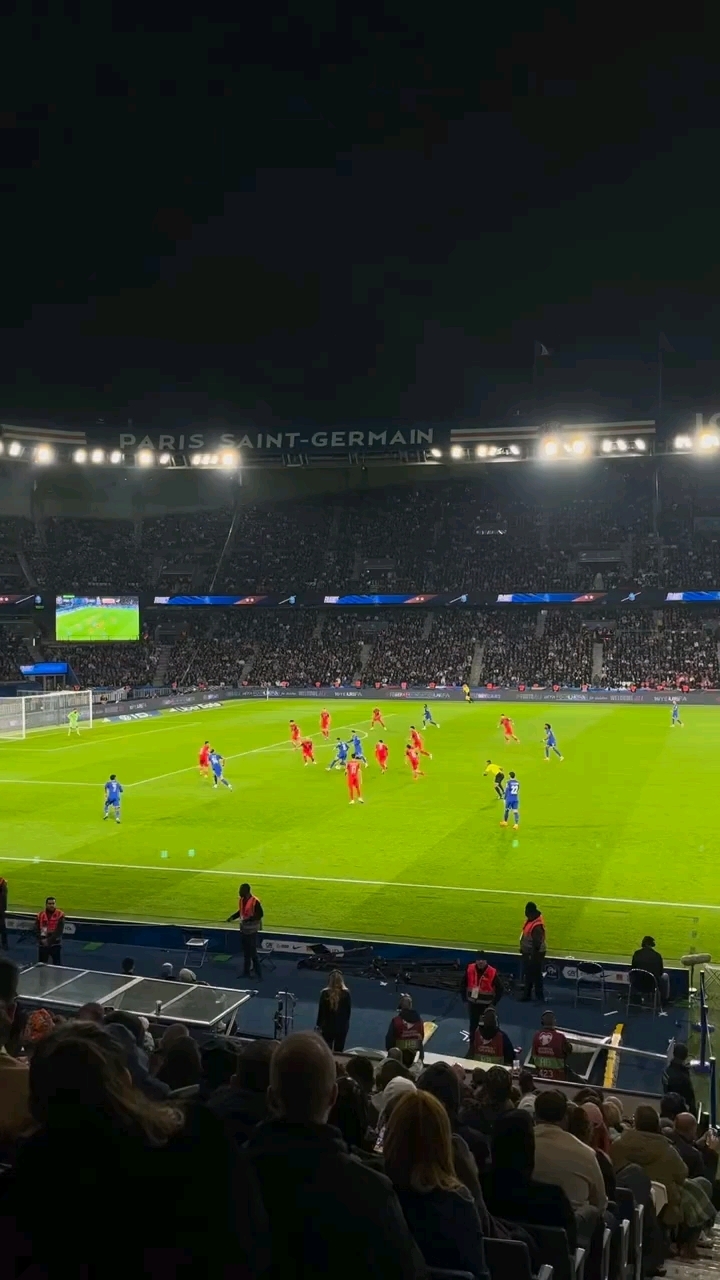 问鼎娱乐-姆巴佩回归赛场,大胜首场状态亮眼,加拿大队观众沸腾!的简单介绍