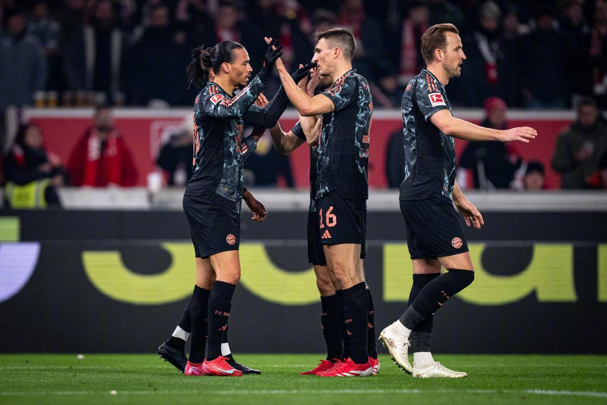 问鼎国际-内马尔在拜仁比赛中大胜，出色防守引发热议！的简单介绍